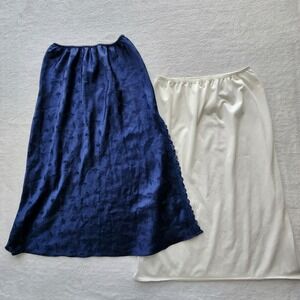 Vanity Fair Eaton Half Slip Skirts Womens Small Blue White Lace Trim Vintage 2